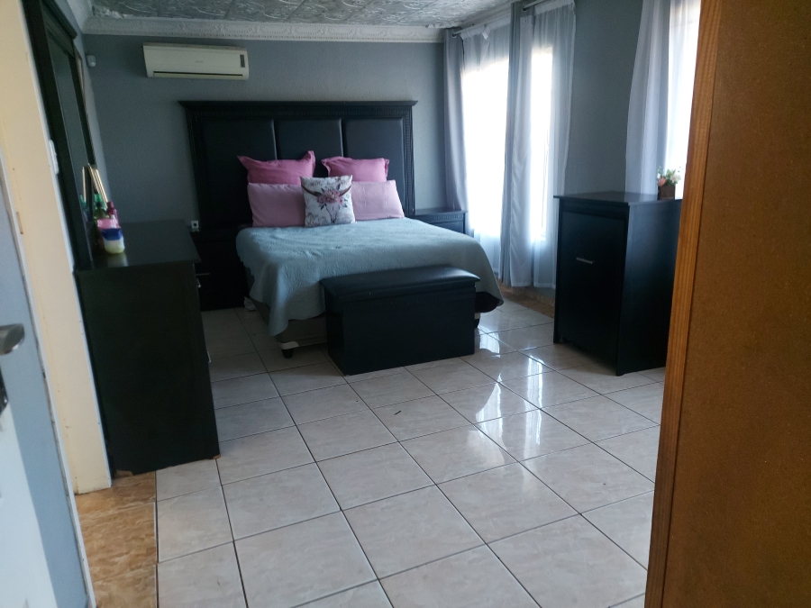 3 Bedroom Property for Sale in Oos Einde North West